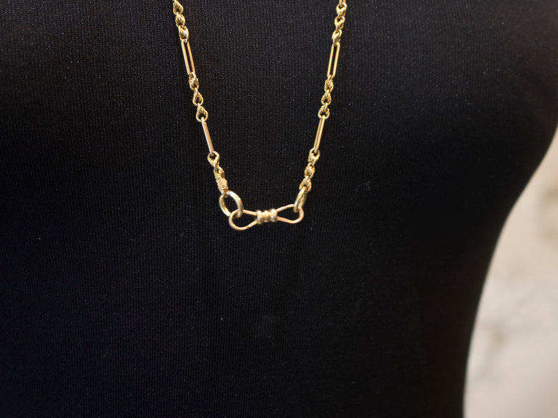 Superb Antique 18ct Edwardian Ornate Guard Chain. Double Dog Clip. English C.1900 32 inches
