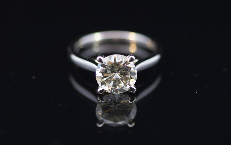 Natural 2.35ct Certificated Diamond Set In Platinum Ring. Certificated Diamond. L, SI2