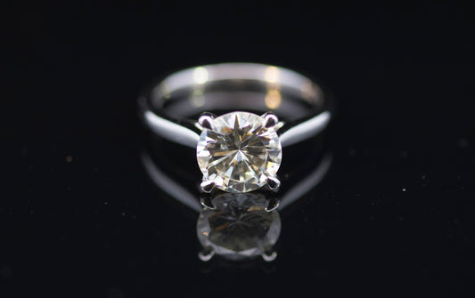 Natural 2.35ct Certificated Diamond Set In Platinum Ring. Certificated Diamond. L, SI2