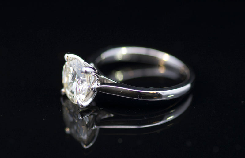 Natural 2.35ct Certificated Diamond Set In Platinum Ring. Certificated Diamond. L, SI2