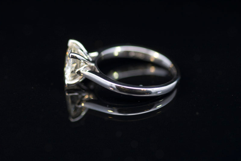 Natural 2.35ct Certificated Diamond Set In Platinum Ring. Certificated Diamond. L, SI2