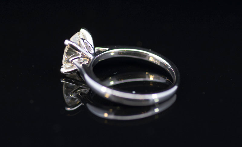 Natural 2.35ct Certificated Diamond Set In Platinum Ring. Certificated Diamond. L, SI2