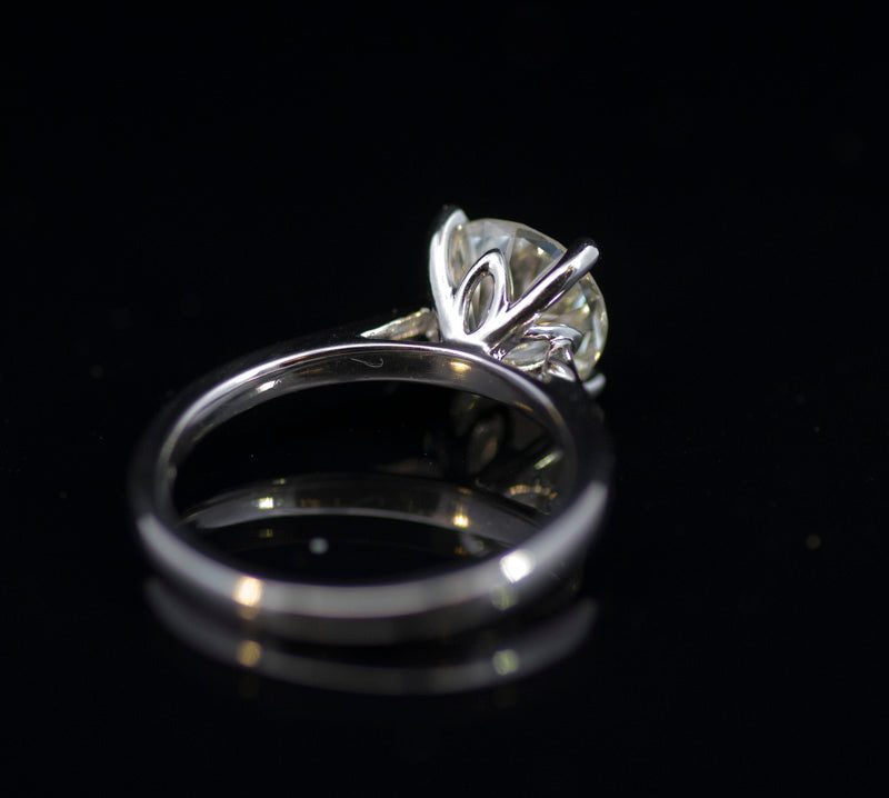 Natural 2.35ct Certificated Diamond Set In Platinum Ring. Certificated Diamond. L, SI2