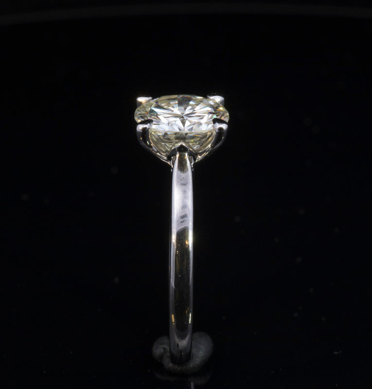 Natural 2.35ct Certificated Diamond Set In Platinum Ring. Certificated Diamond. L, SI2