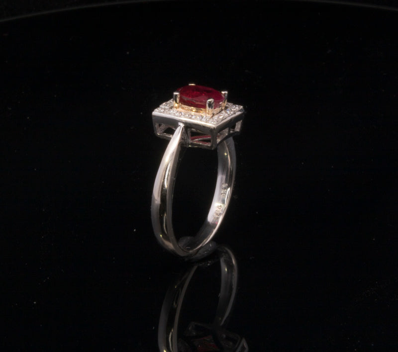 18ct Gold Ruby and Diamond Tablet Ring. Princess Cut Diamonds. Superb Quality. Pre-Loved.
