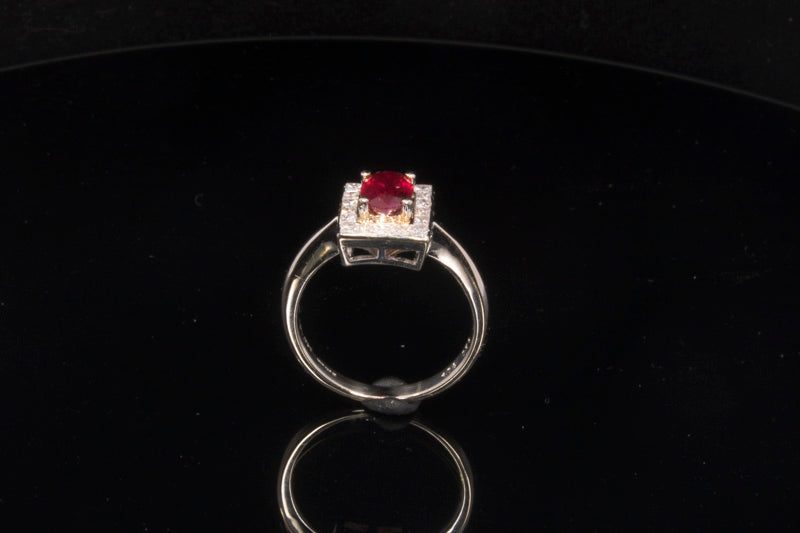 18ct Gold Ruby and Diamond Tablet Ring. Princess Cut Diamonds. Superb Quality. Pre-Loved.
