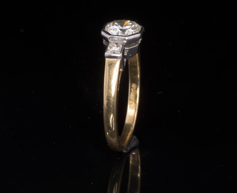 Pre-Loved Art-Deco Style. 18ct Gold Natural Diamond Ring. Octagonal Setting, Princess Diamond Shoulders. 1.00ct centre