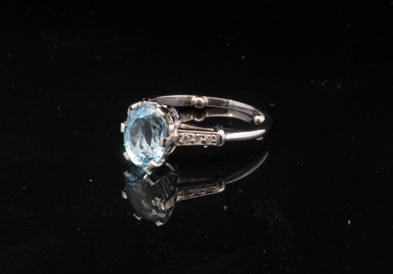 Platinum Art Deco Aquamarine and Diamond Ring. 1.9ct. Diamond Shoulders. Circa 1910