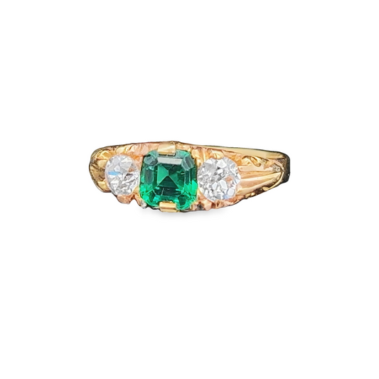 Antique Colombian Emerald and Diamond 18ct Gold Carved Trilogy / 3 Stone Ring.
