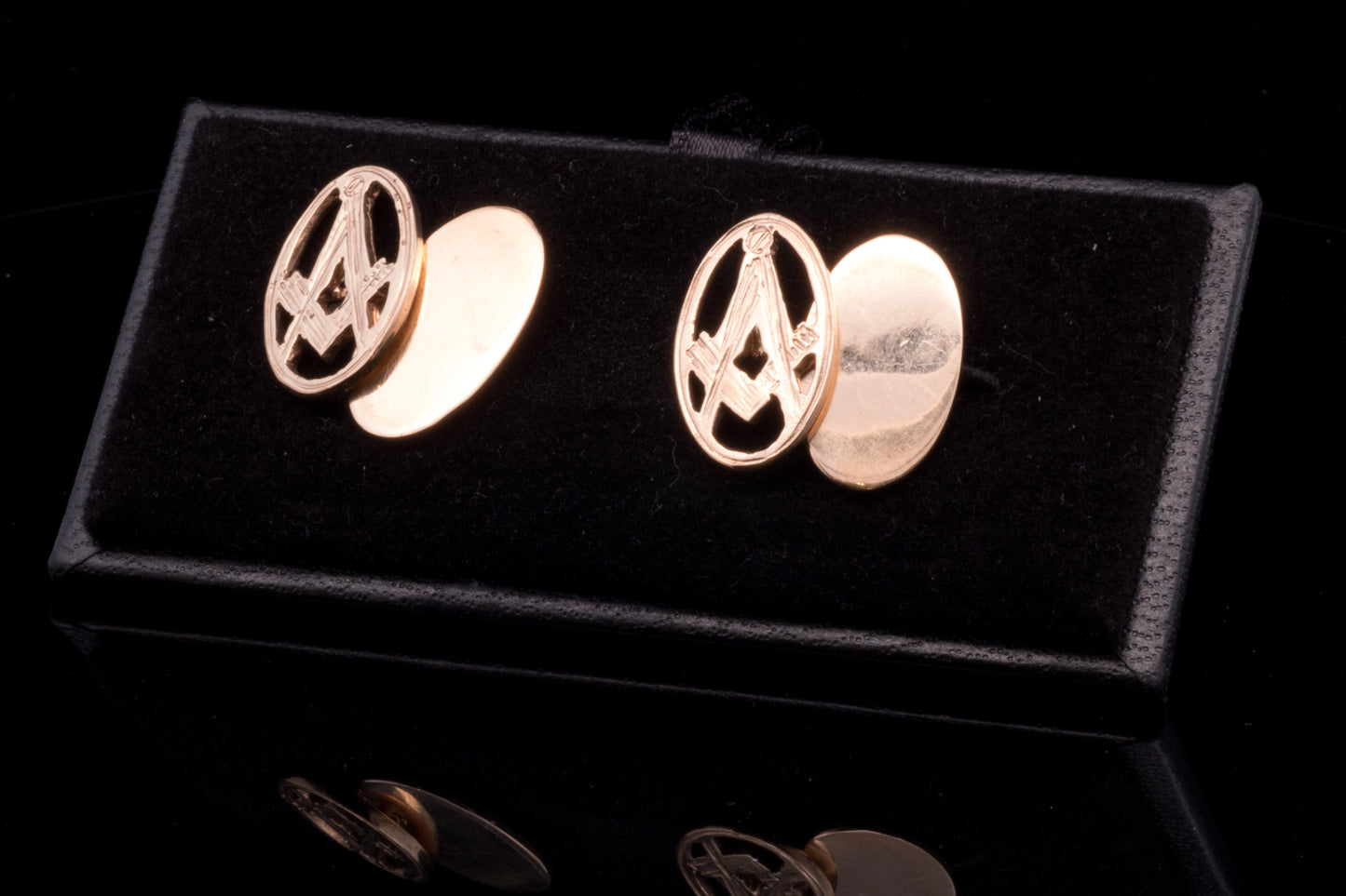 9ct Masonic Cufflinks. Hallmarked London 2007.