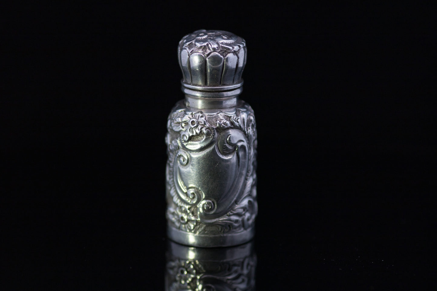 Antique Silver Victorian Scent Bottle. Exquisite Example 1876.