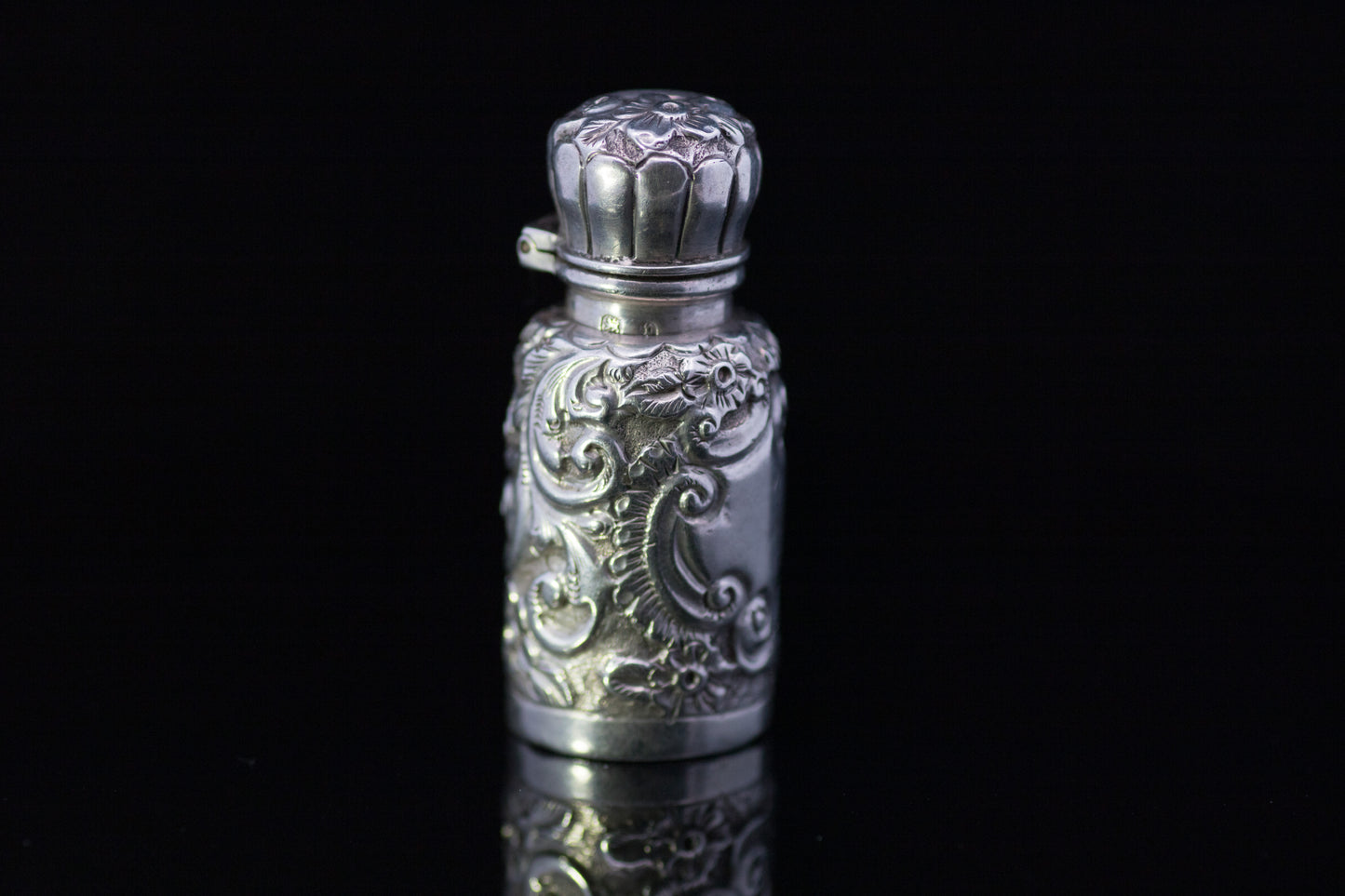 Antique Silver Victorian Scent Bottle. Exquisite Example 1876.