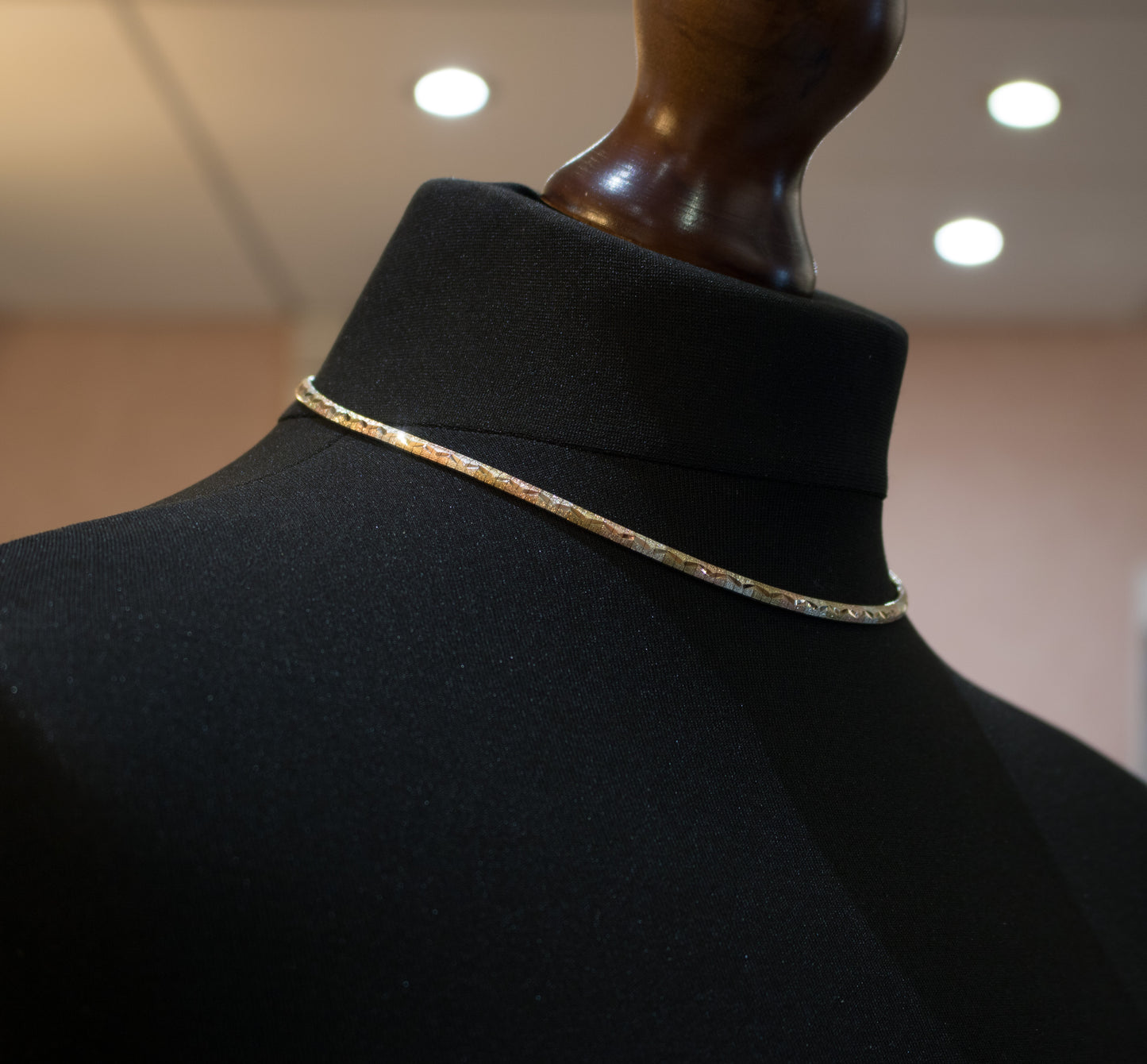 Vintage 9ct Gold Tri-Colour Collar. White, Rose & Yellow Gold. 1970`s / 1980`s.