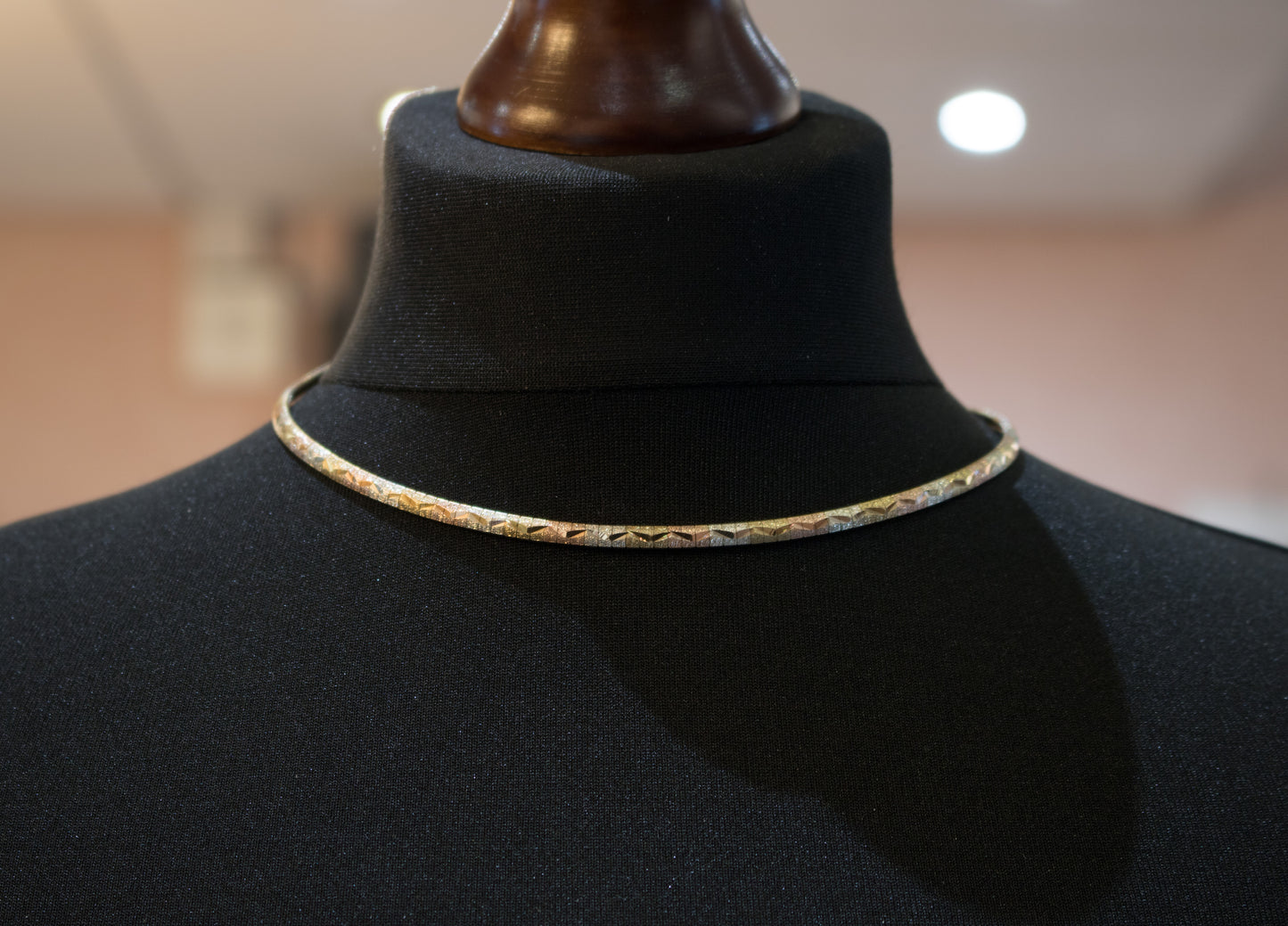 Vintage 9ct Gold Tri-Colour Collar. White, Rose & Yellow Gold. 1970`s / 1980`s.