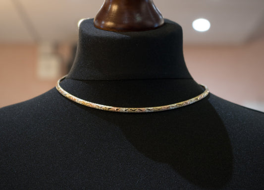 Vintage 9ct Gold Tri-Colour Collar. White, Rose & Yellow Gold. 1970`s / 1980`s.