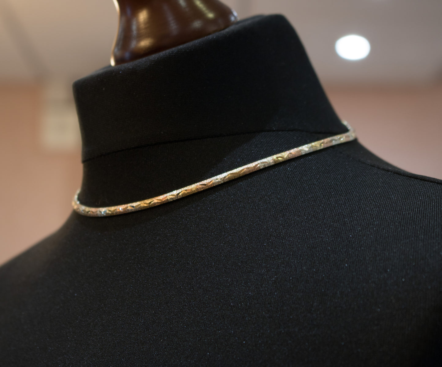 Vintage 9ct Gold Tri-Colour Collar. White, Rose & Yellow Gold. 1970`s / 1980`s.