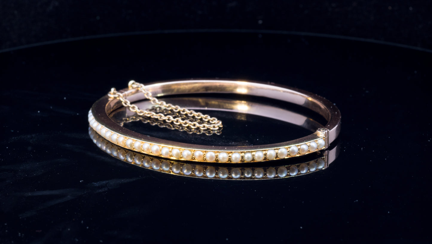 Superb Antique 15ct Gold Natural Split pearl Hinged Bangle C.1900. Original Case. Just Perfect.