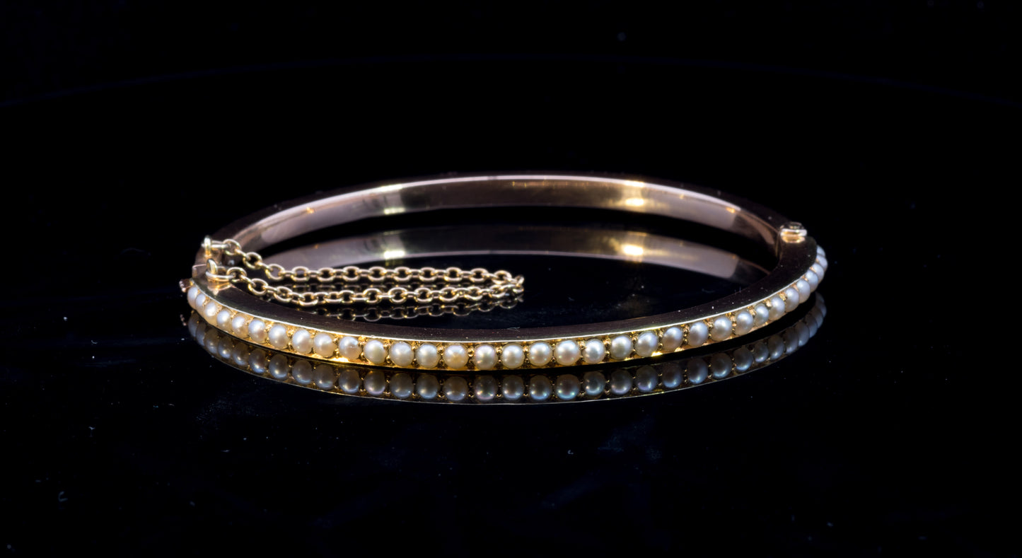 Superb Antique 15ct Gold Natural Split pearl Hinged Bangle C.1900. Original Case. Just Perfect.