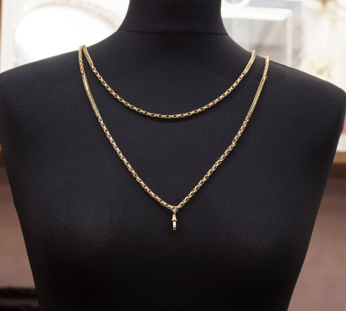 Attractive Victorian Antique 9ct Gold Guard Chain 60inch.  English C.1880