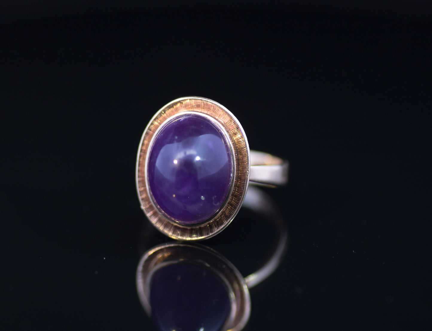 Vintage 9ct Gold 'Sugar Loaf' Amethyst Ring. Circa 1960's