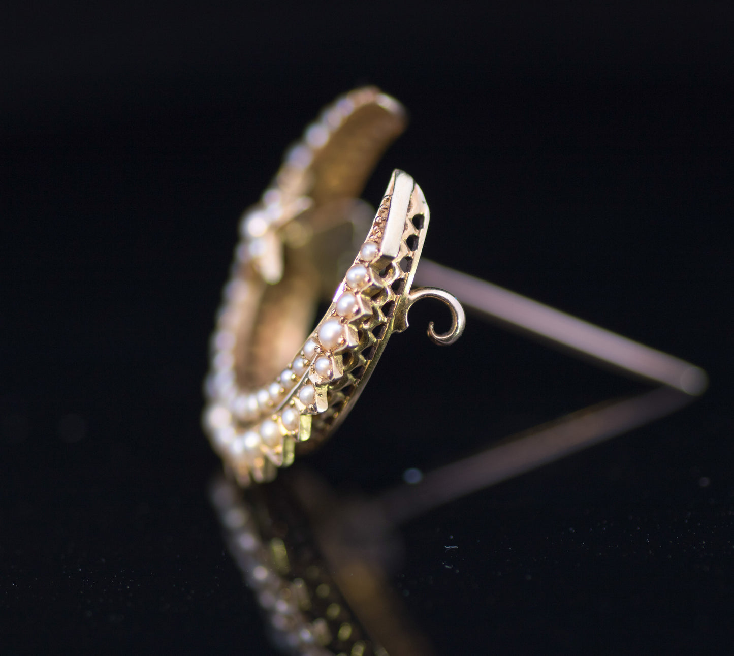 Antique 15ct Gold and Split Pearl Star & Crescent Moon Brooch C.1900. Stunning Condition and Quality.