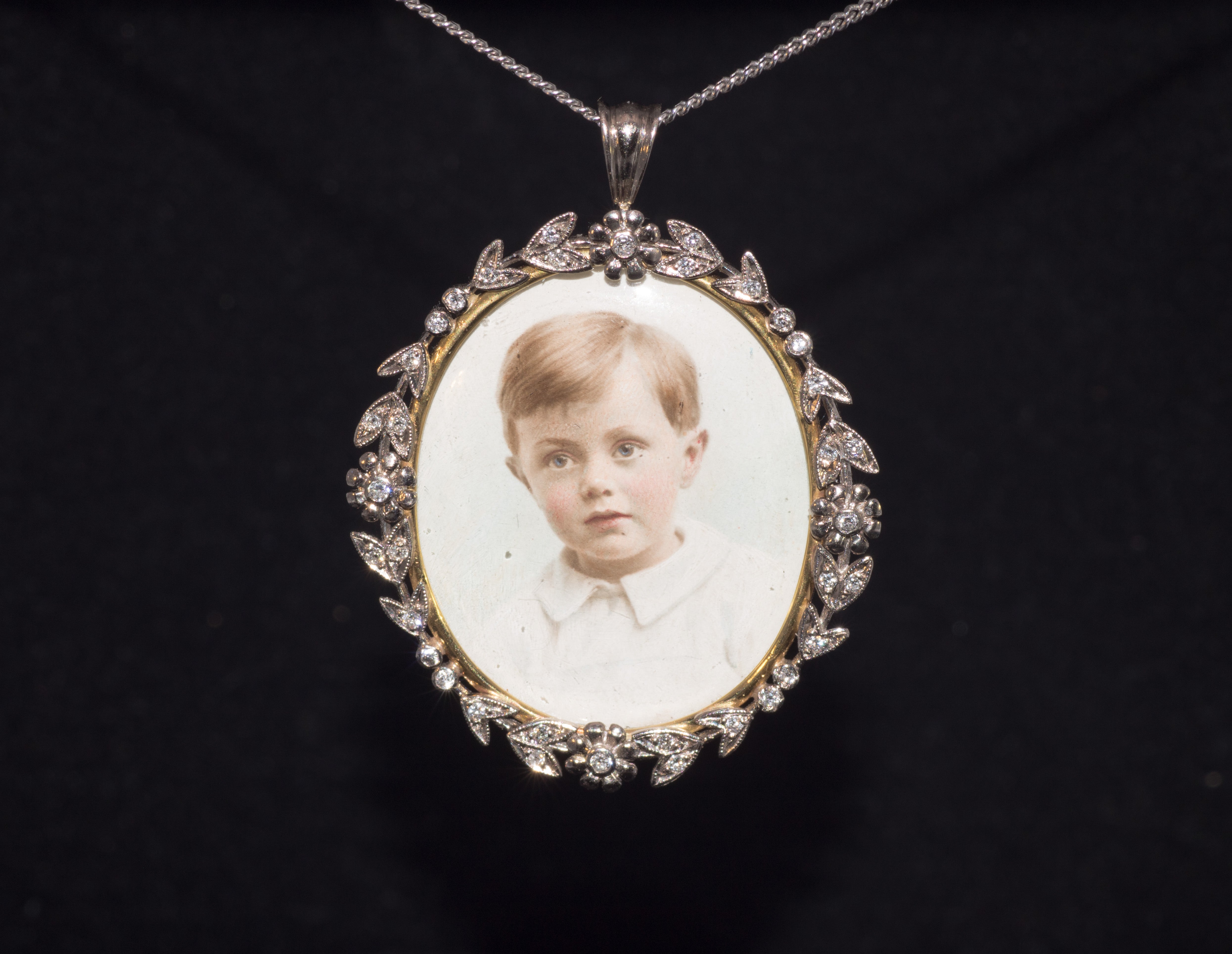 Lockets – Nicholas & Co. Fine Jewellers