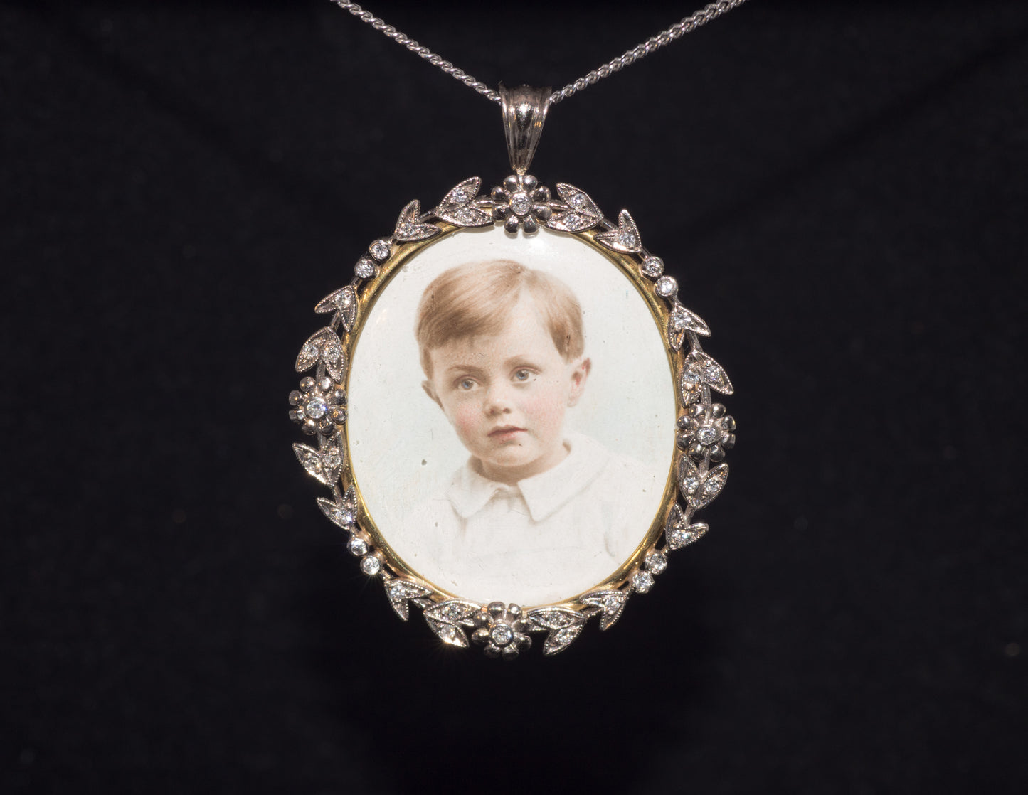 Beautiful Antique 18ct Gold and Diamond Picture Locket. French. C.1910