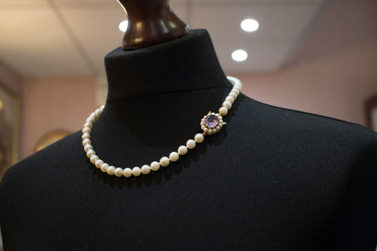 Vintage Cultured Pearl Necklace With Lovely Gold Amethyst & Pearl Clasp. Birmingham 1966