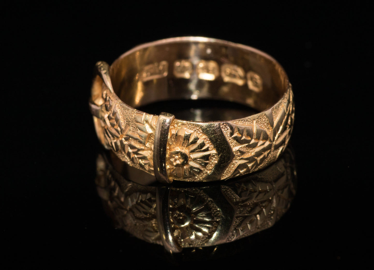 Antique Victorian 18ct Gold Buckle Ring with Fine Floral Motif. Assayed Birmingham 1892. Superb Example.