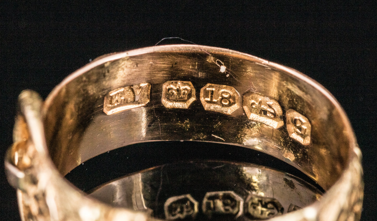 Antique Victorian 18ct Gold Buckle Ring with Fine Floral Motif. Assayed Birmingham 1892. Superb Example.