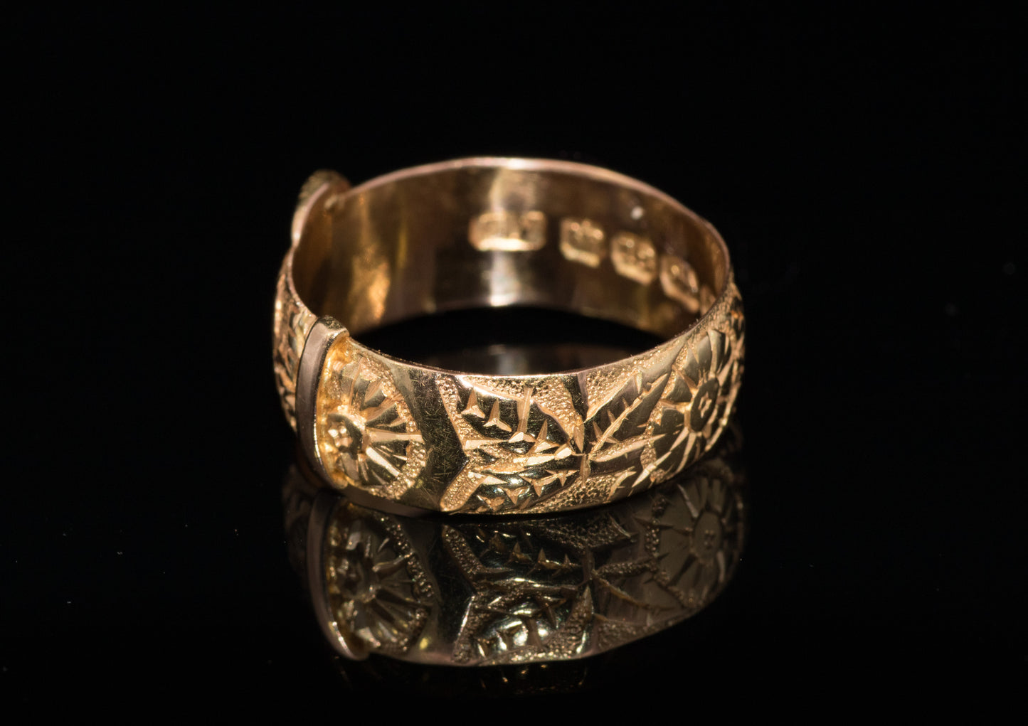 Antique Victorian 18ct Gold Buckle Ring with Fine Floral Motif. Assayed Birmingham 1892. Superb Example.