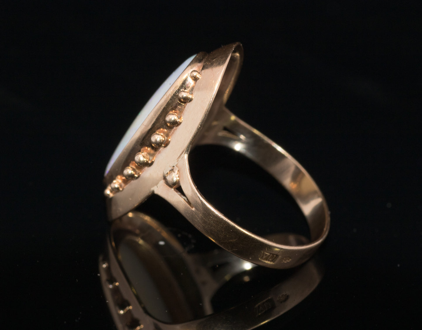 Vintage Scandinavian Design 14k Gold Natural Oval Opal Ring.