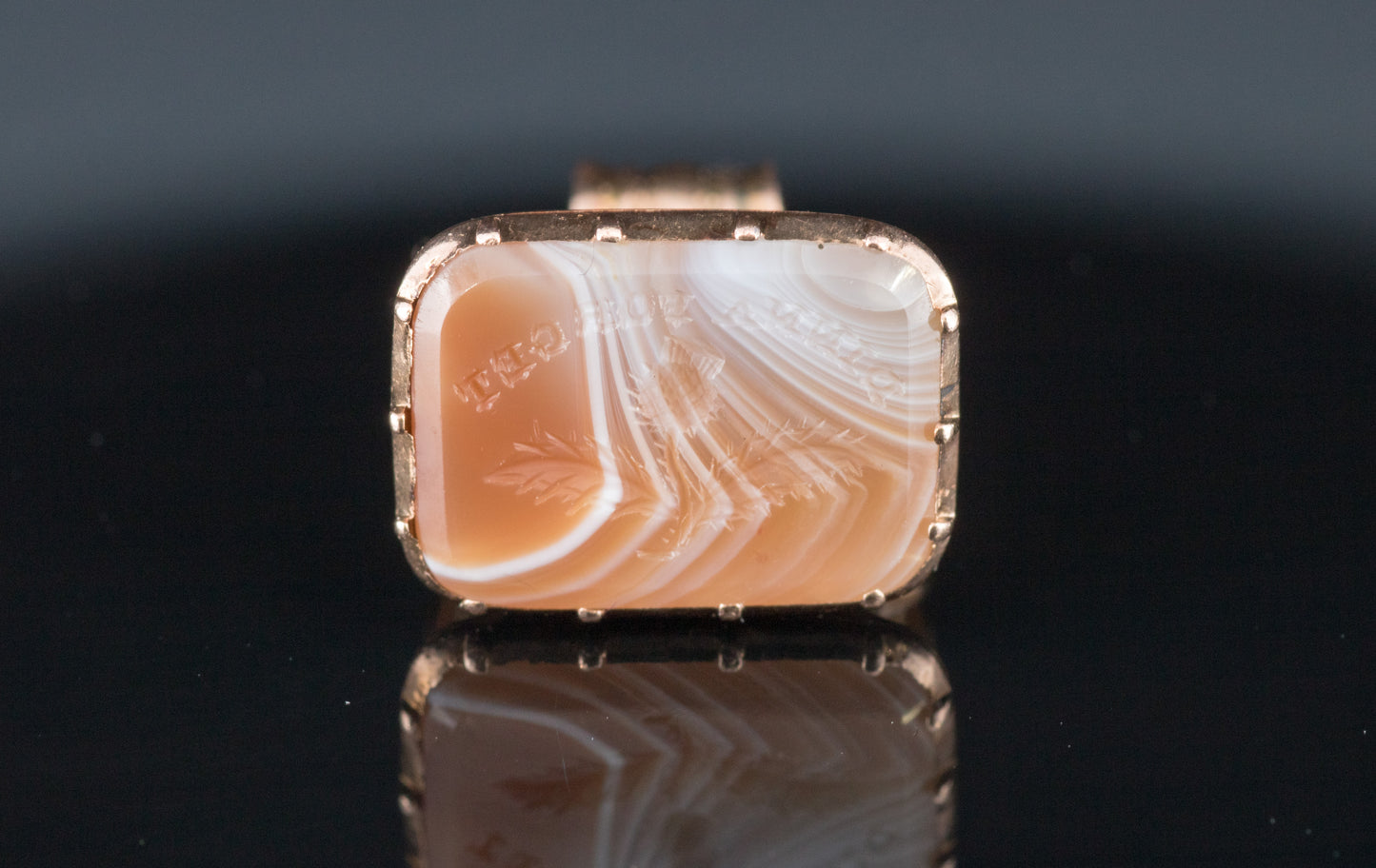 Exceptional Antique 15ct Gold and Agate Scottish Thistle 'Dinna Forget' Watch Fob Seal.