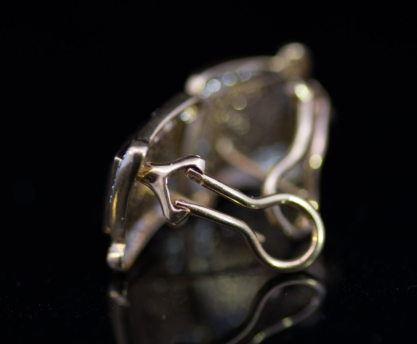 Vinatge 18ct Gold Ammolite and Diamond Fancy Earrings. Lovey Quality.