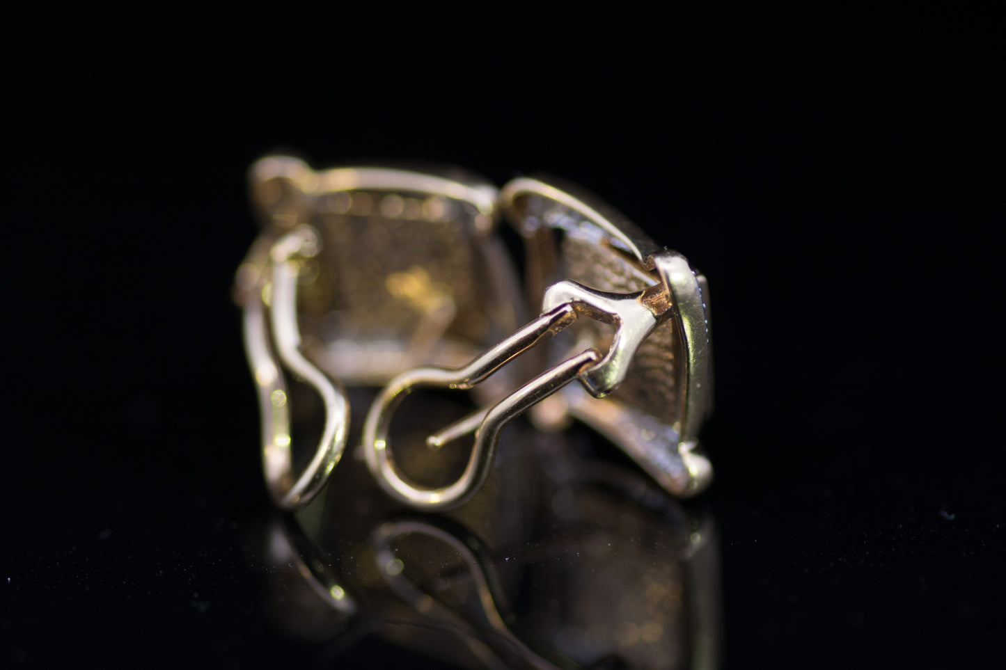 Vinatge 18ct Gold Ammolite and Diamond Fancy Earrings. Lovey Quality.
