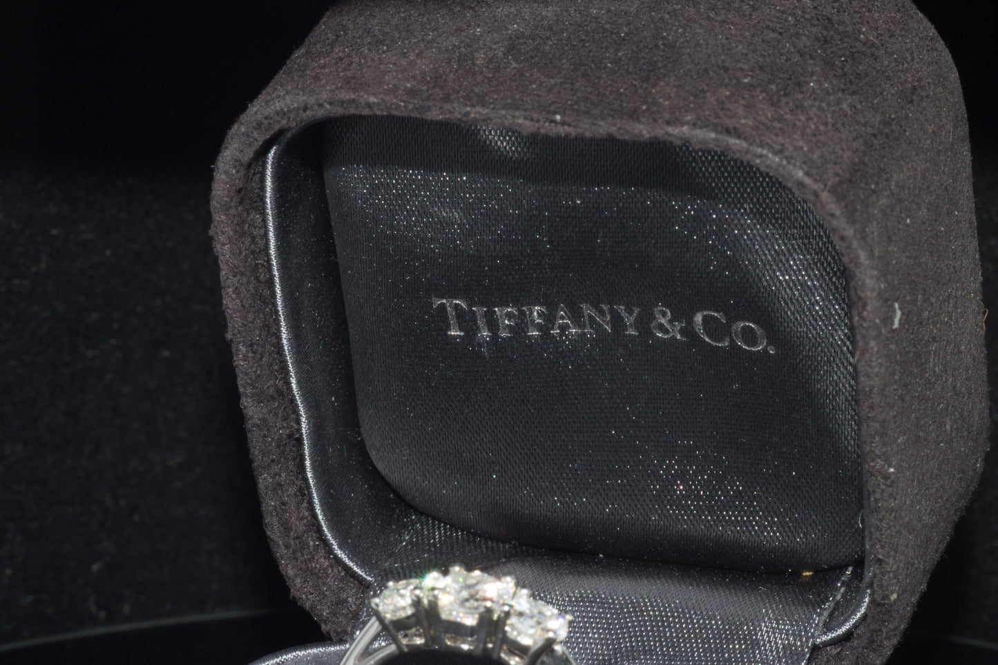 Tiffany & Co. Stunning Platinum 3 Stone Diamond Trilogy Ring. Certificated. 1.26 Carats.