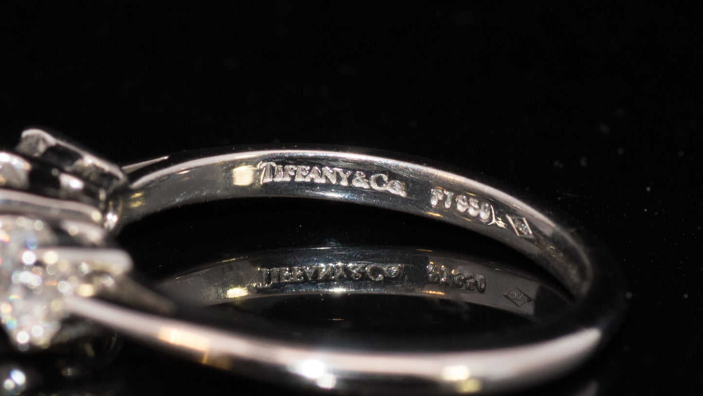 Tiffany & Co. Stunning Platinum 3 Stone Diamond Trilogy Ring. Certificated. 1.26 Carats.