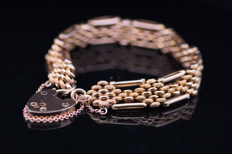 Antique 9ct Edwardian Gate Bracelet. Fantastic Condition C.1900s