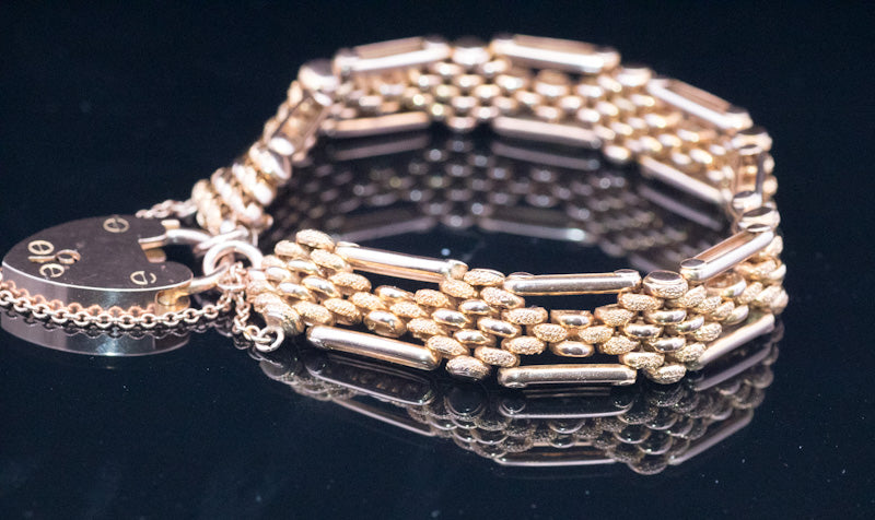 Antique 9ct Edwardian Gate Bracelet. Fantastic Condition C.1900s