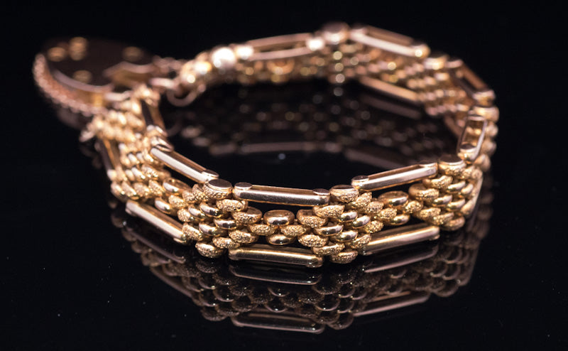 Antique 9ct Edwardian Gate Bracelet. Fantastic Condition C.1900s