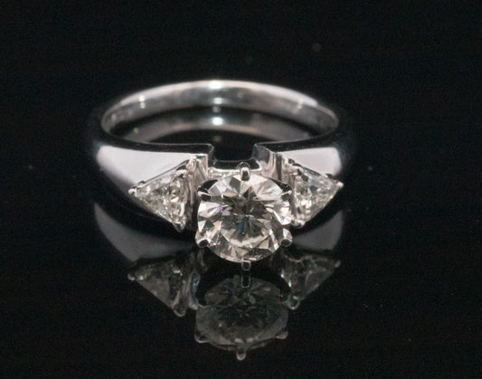 Vintage 18ct Gold and Diamond Ring. Trillion Cut Diamond Shoulders 1.37ct total From Harrods Knightsbridge