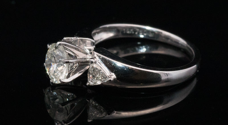 Vintage 18ct Gold and Diamond Ring. Trillion Cut Diamond Shoulders 1.37ct total From Harrods Knightsbridge