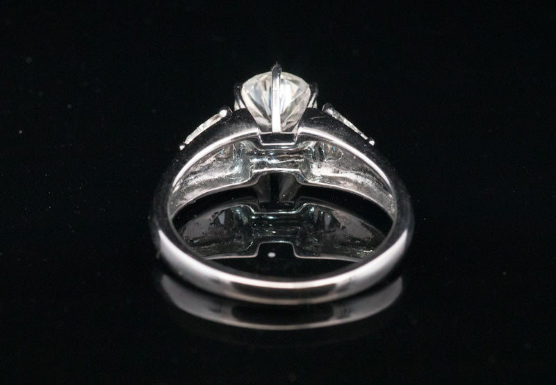 Vintage 18ct Gold and Diamond Ring. Trillion Cut Diamond Shoulders 1.37ct total From Harrods Knightsbridge
