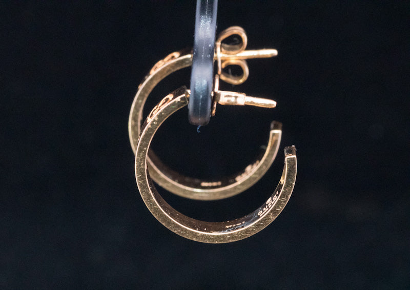 Genuine Gucci Icon 18k Yellow Gold Hoop Earrings. Immaculate Condition.