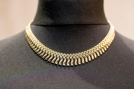 Vintage 9ct Gold Cleopatra or Fringe Collarette. Assayed in 1991.