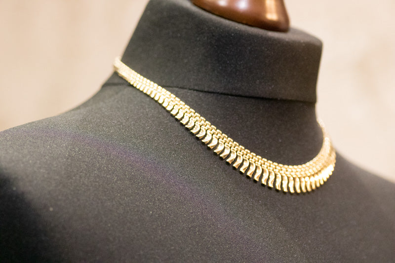 Vintage 9ct Gold Cleopatra or Fringe Collarette. Assayed in 1991.