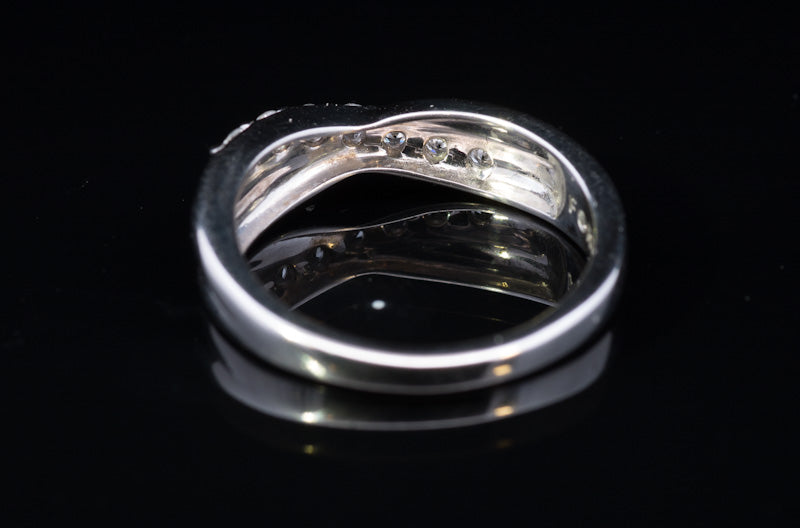 Pre-Loved Certified Natural Diamond Crossover Half Eternity Platinum Ring. 0.28 Carats.