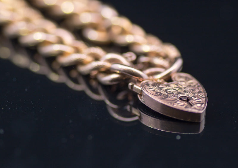Beautiful Antique 9ct Gold Tapered `Hollow Curb` Bracelet. Hand Engraved. C1900