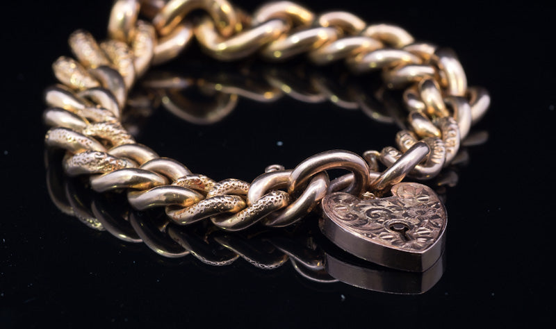 Beautiful Antique 9ct Gold Tapered `Hollow Curb` Bracelet. Hand Engraved. C1900