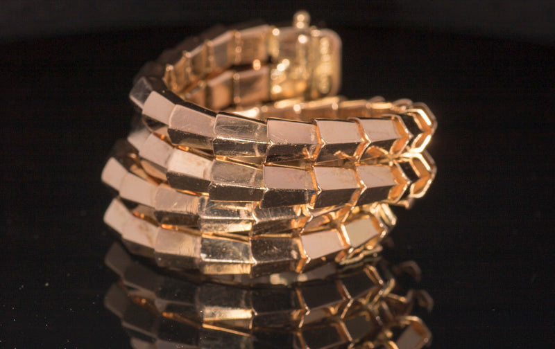 Vintage 18ct Gold Mid-Century Articulated `Dragon Scale` Bracelet. Italian Circa 1960. 7.7 Inches.